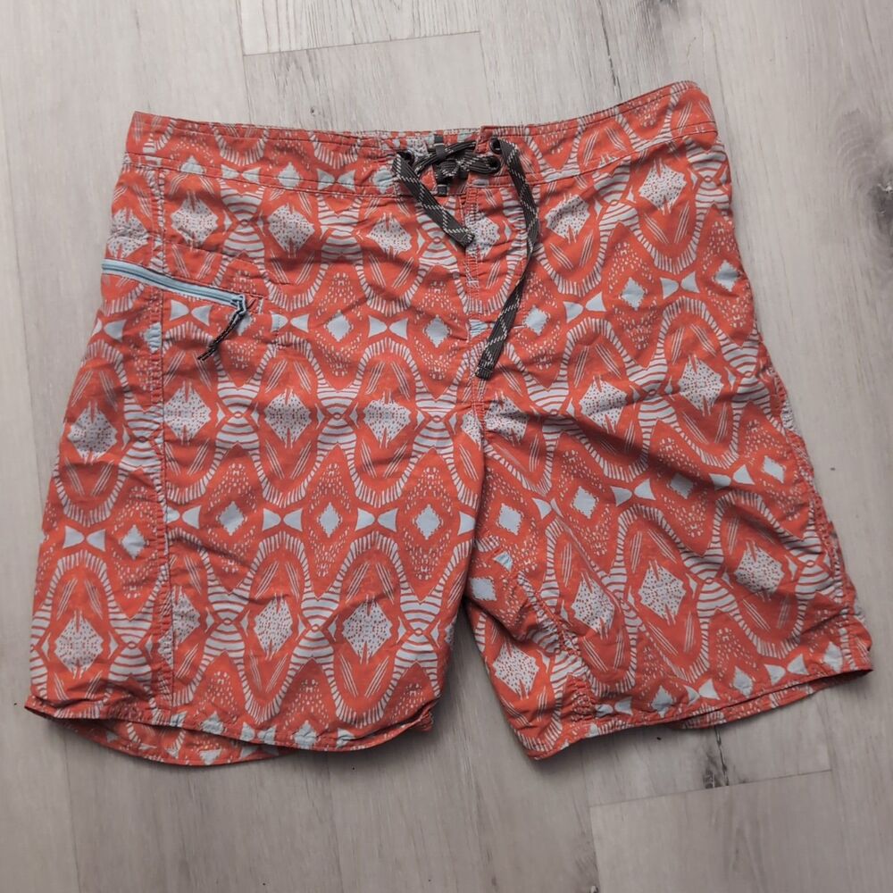 Patagonia Board Shorts Mens Size 32 Wavefarer Orange Batik Design